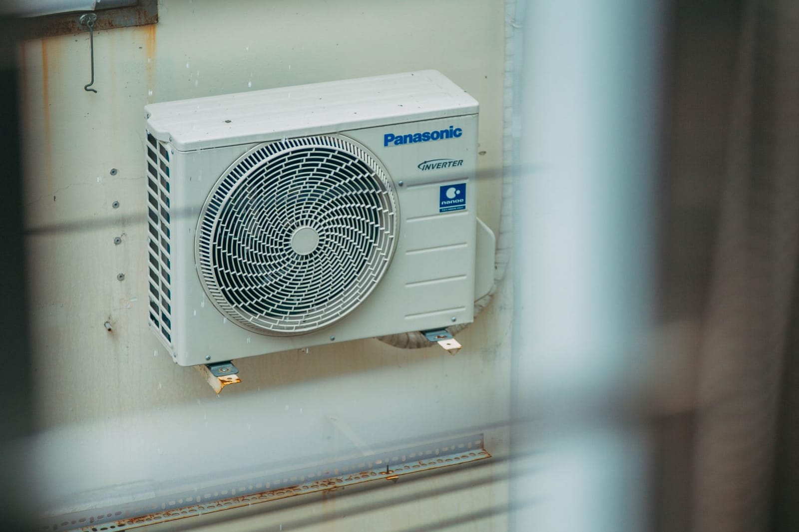 Warm, well-insulated UK home, warm homes plan funding